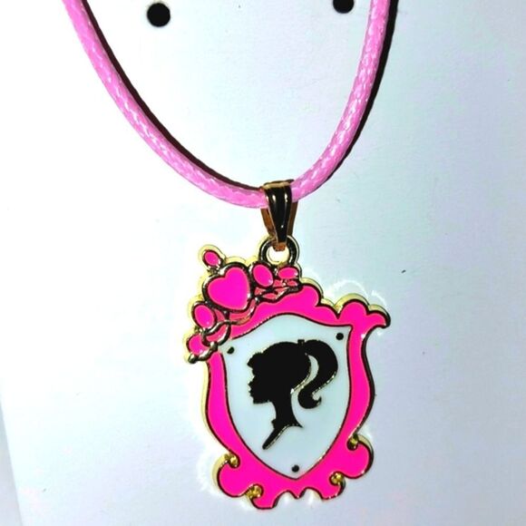 Beautiful barbie necklace for women and kids - Picture 2 of 5